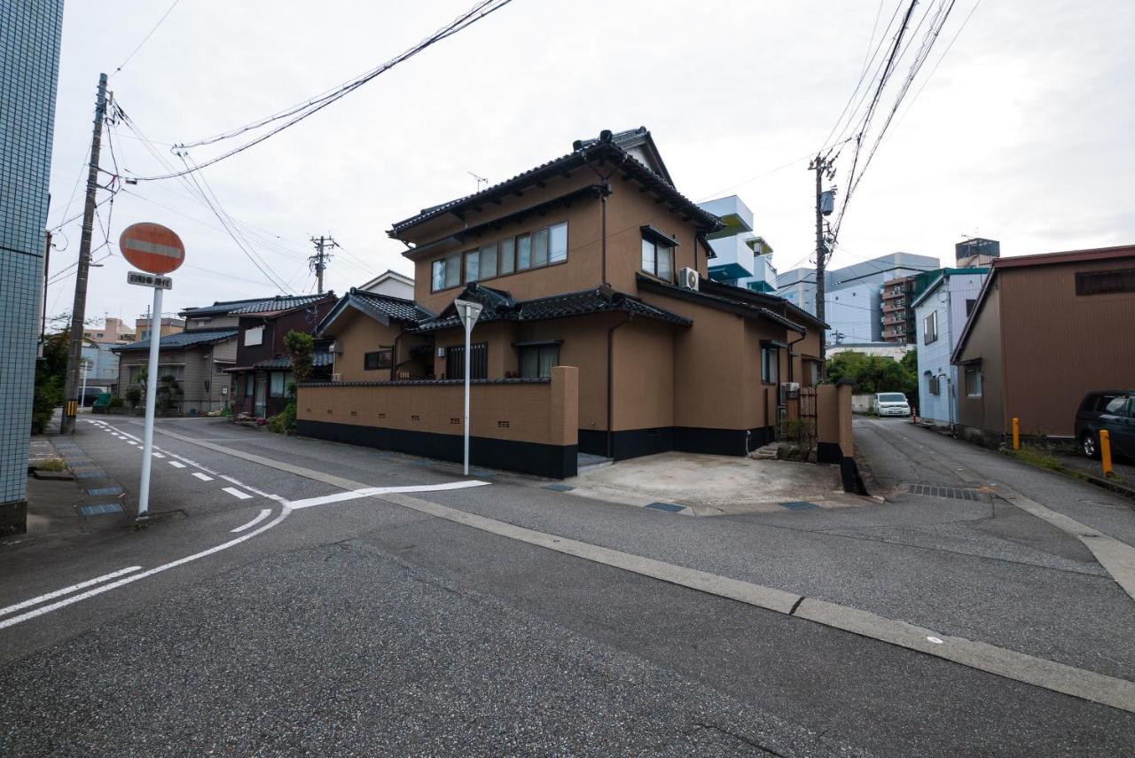 Kimachi-Tei（きまち亭） Villa Toyama Station Buitenkant foto